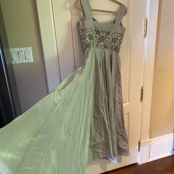 VINTAGE EVENING DRESS - Beaded Embroidery - Picture 4 of 7